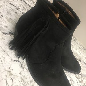 Qupid Black Booties